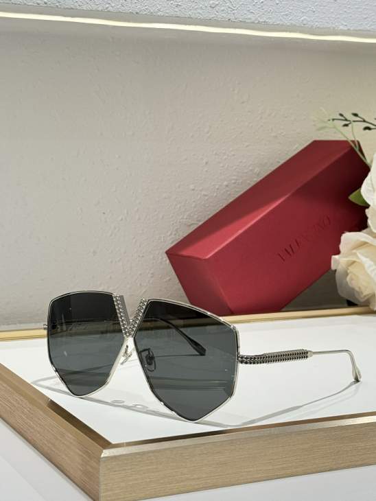Picture of Valentino Sunglasses _SKUfw76146048fw